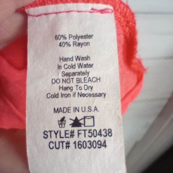 Jella C Coral Lace Sleeveless Top Small Boho Keyhole Back V-Neck Coastal Beachy - Picture 12 of 12